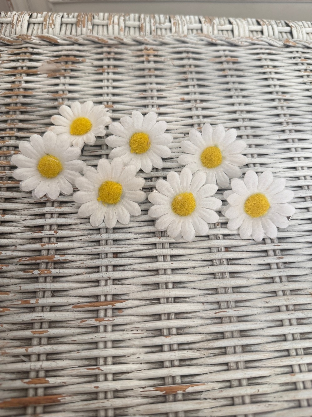 White and Yellow Daisy Flower Clips - Set of 7